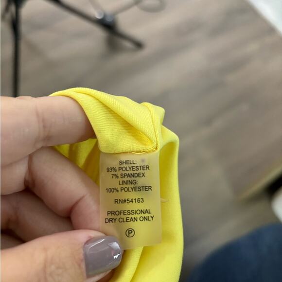 Calvin Klein Yellow and Gray Print Sleeveless A Line Dress Back Zipper Size 4 - Picture 6 of 6